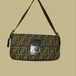Chic and Classic Brown Logo Handbag